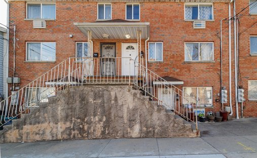 House in New York, New York, United States 1