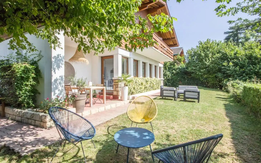 House in Veyrier-du-Lac, Auvergne-Rhône-Alpes, France 1 - 18079146