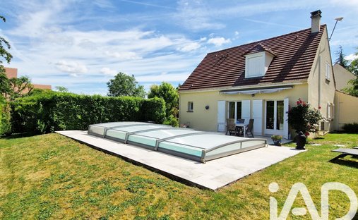 House in Coupvray, Ile-de-France, France 1