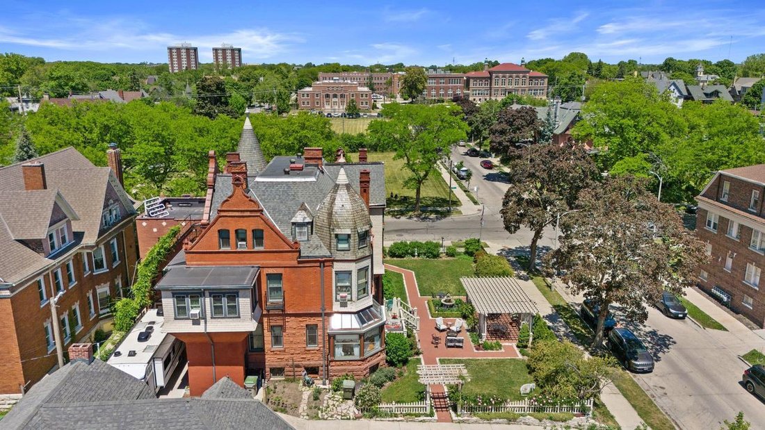 House in Milwaukee, Wisconsin, United States 3 - 17879200