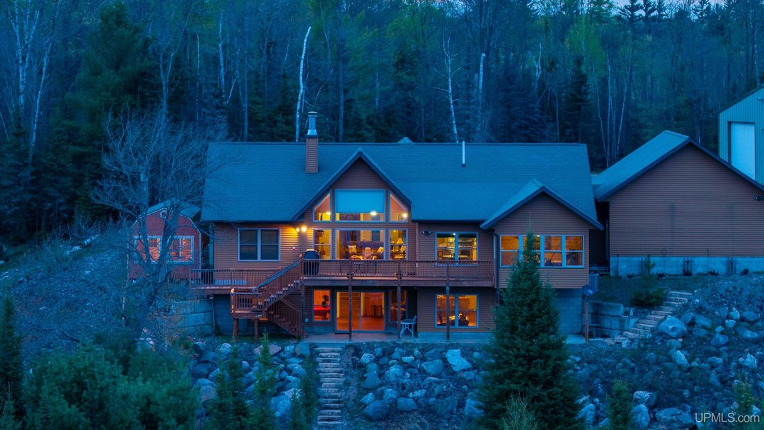 House in Michigamme Township, Michigan, United States 3 - 18072654