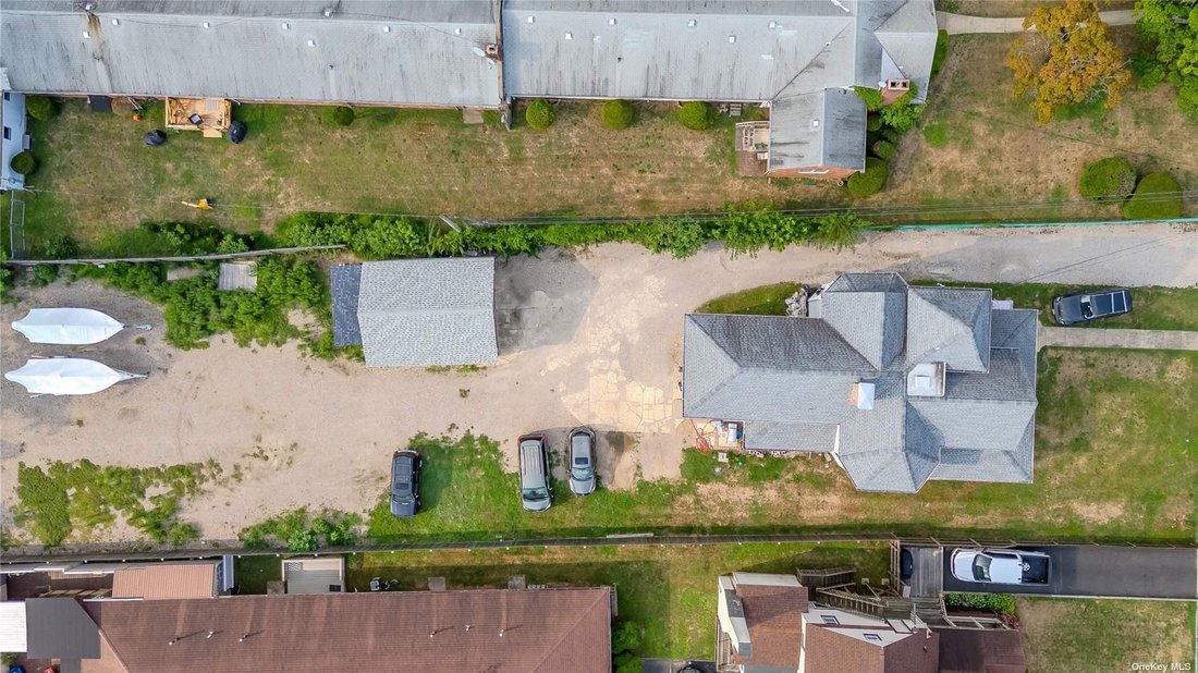 House in Amityville, New York, United States 4 - 16980019