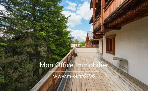 Chalet in La Salle-les-Alpes, Provence-Alpes-Côte d'Azur, France 1