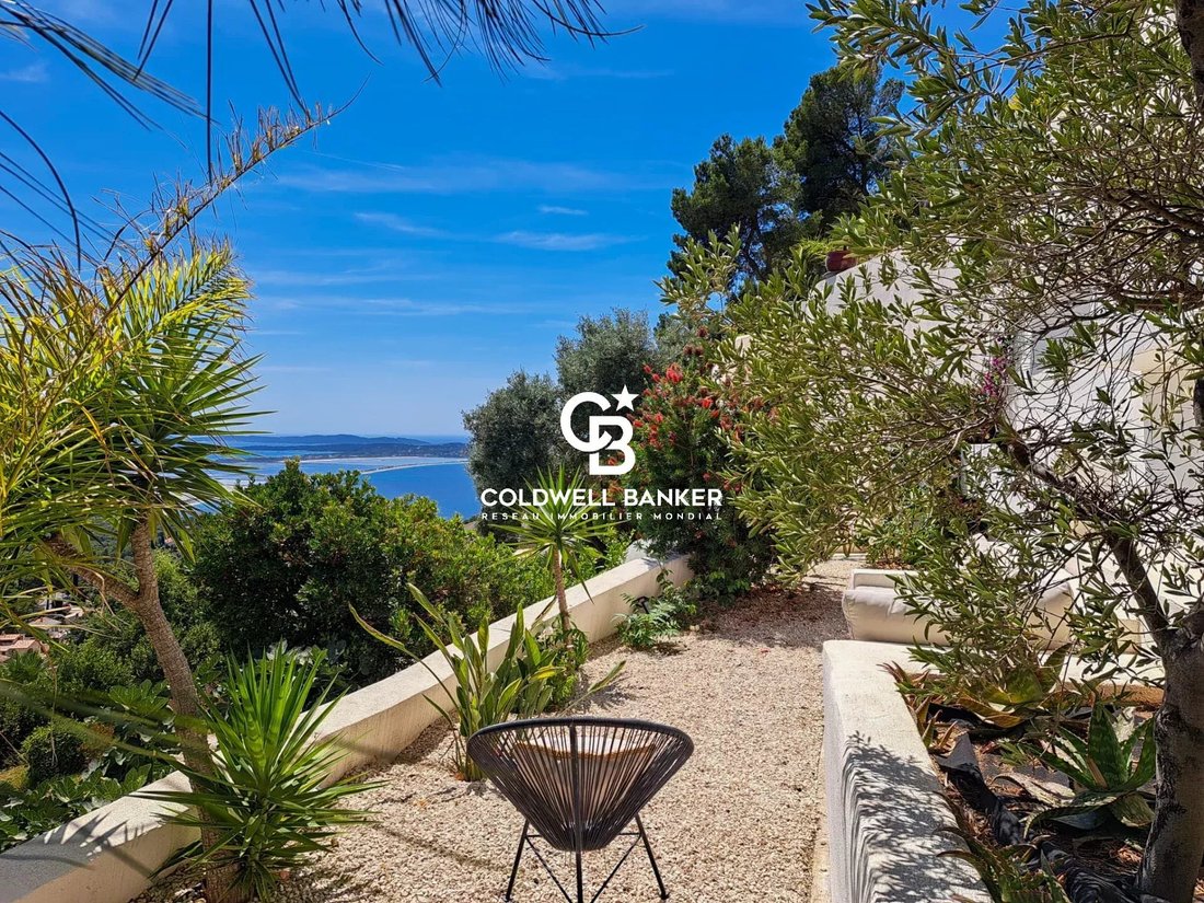Villa in Hyeres, Provence-Alpes-Côte d'Azur, France 5 - 18073294