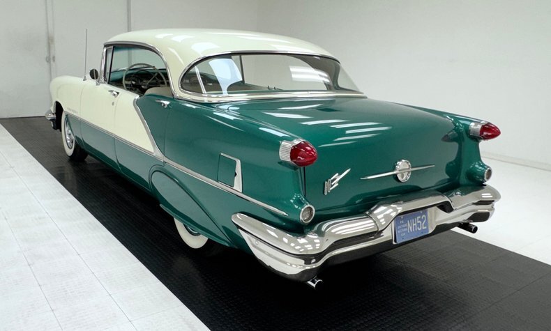 Coupe in Morgantown, United States 3 - 18079135
