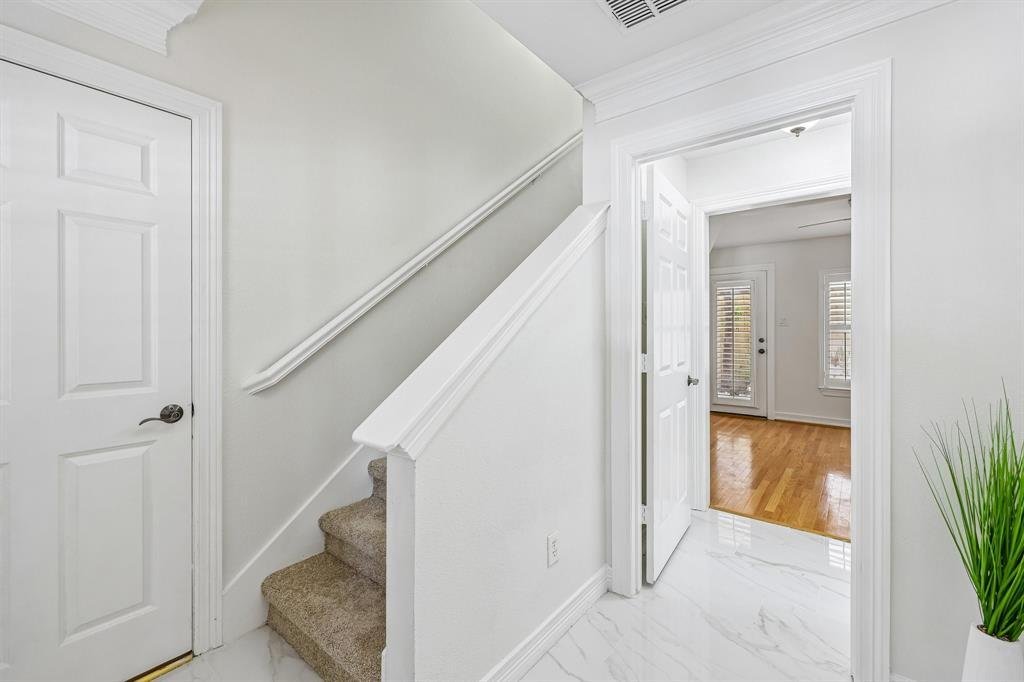 Townhouse in Dallas, Texas, United States 5 - 18075674