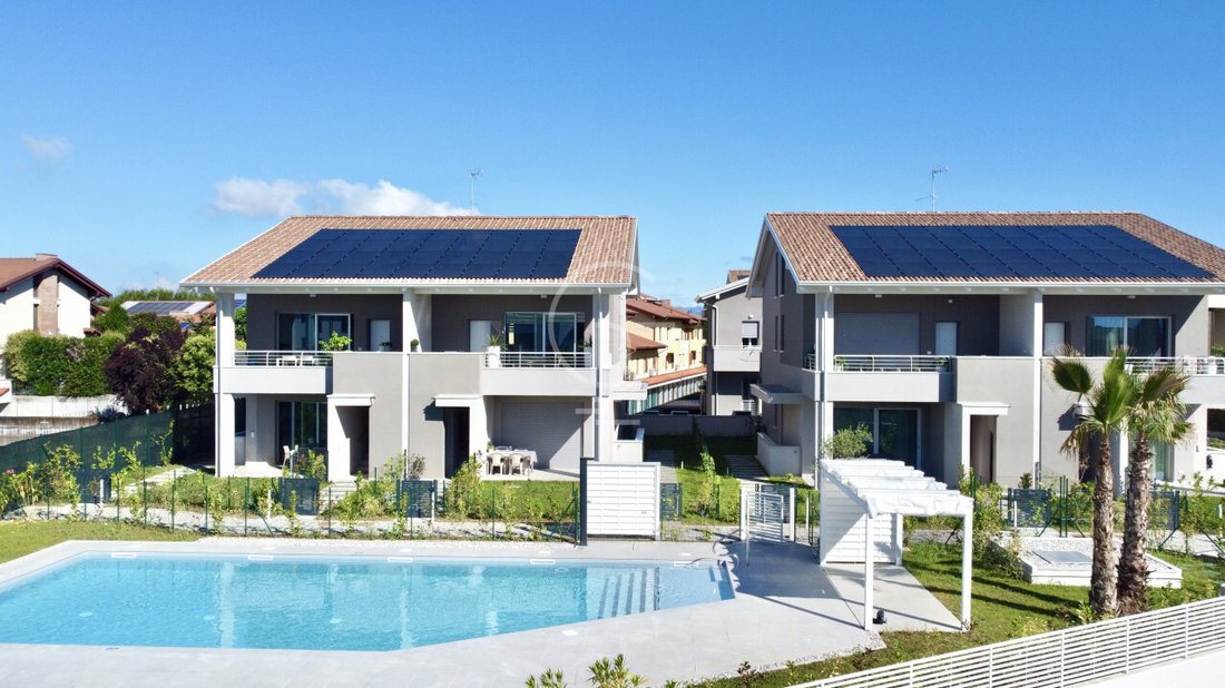 Apartment in Rivoltella, Desenzano del Garda, Lombardy 4 - 18077206