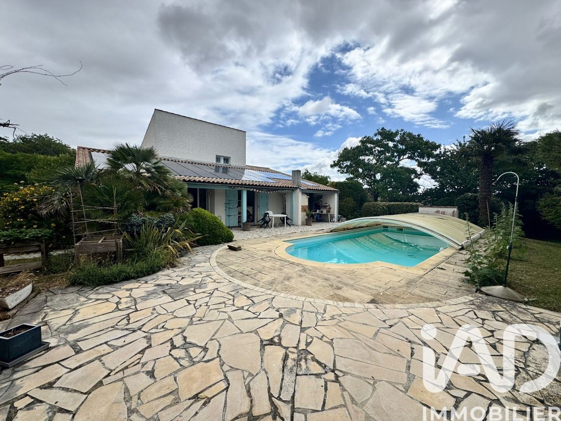 House in Dompierre-sur-Mer, Nouvelle-Aquitaine, France 1 - 18076895