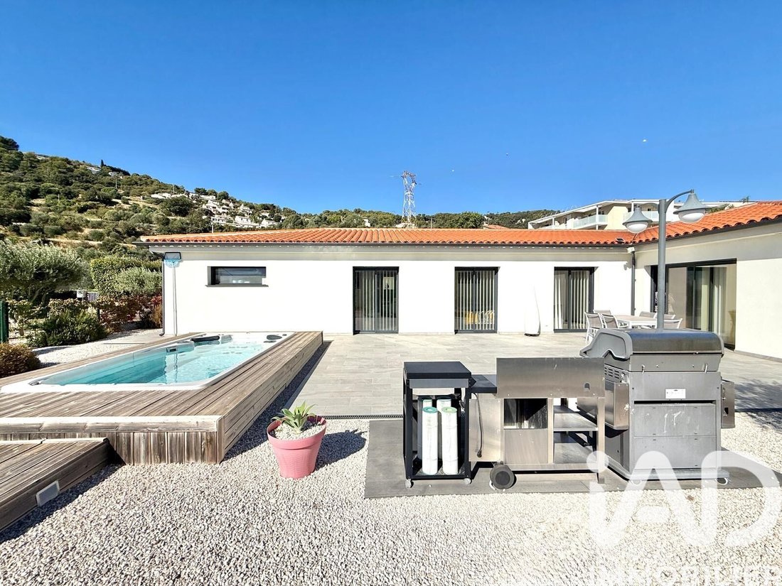 House in Saint-Laurent-du-Var, Provence-Alpes-Côte d'Azur, France 3 - 18076901