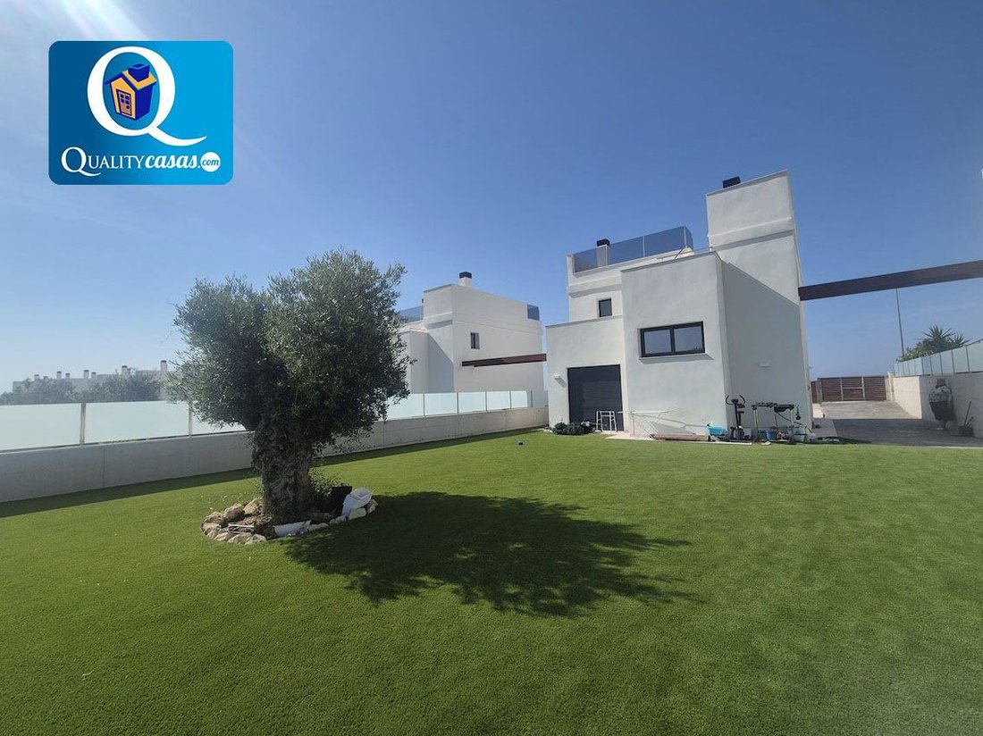 Villa in Mutxamel, Valencian Community, Spain 1 - 18076781