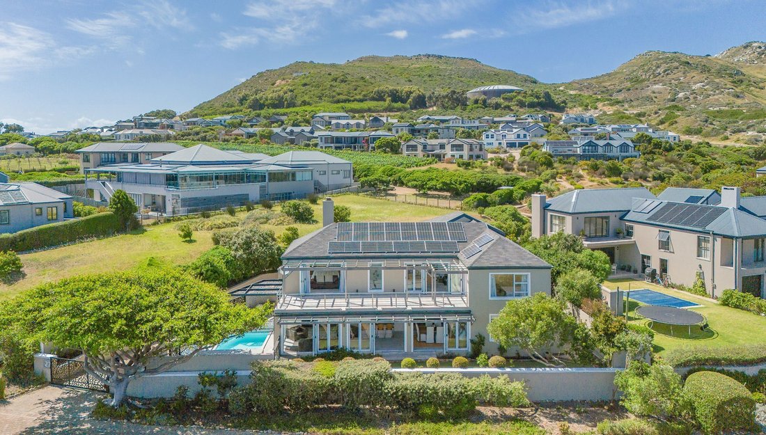 House in Fish Hoek, South Peninsula, Cape Town 1 - 18074515