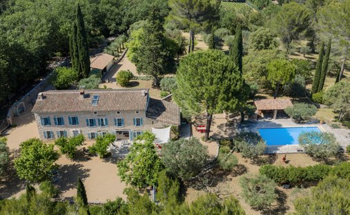 House in Centre, Les Arcs, France 1