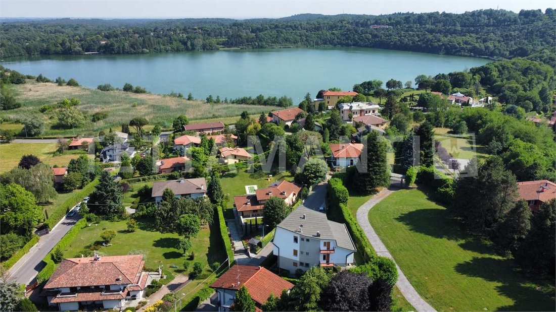 Villa in Tavernerio, Lombardy, Italy 2 - 18076510