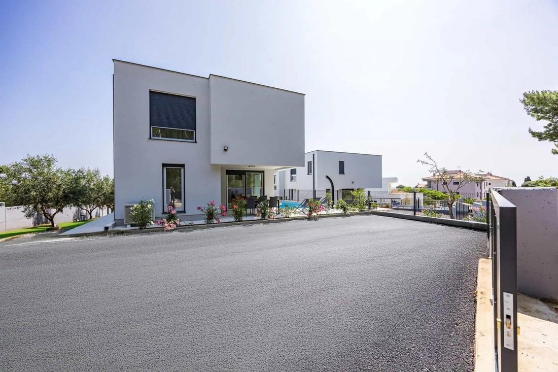 Villa in Premantura, Istria County, Croatia 4 - 18068203