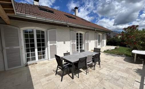 Casa a Eybens, Auvergne-Rodano-Alpi, Francia 1