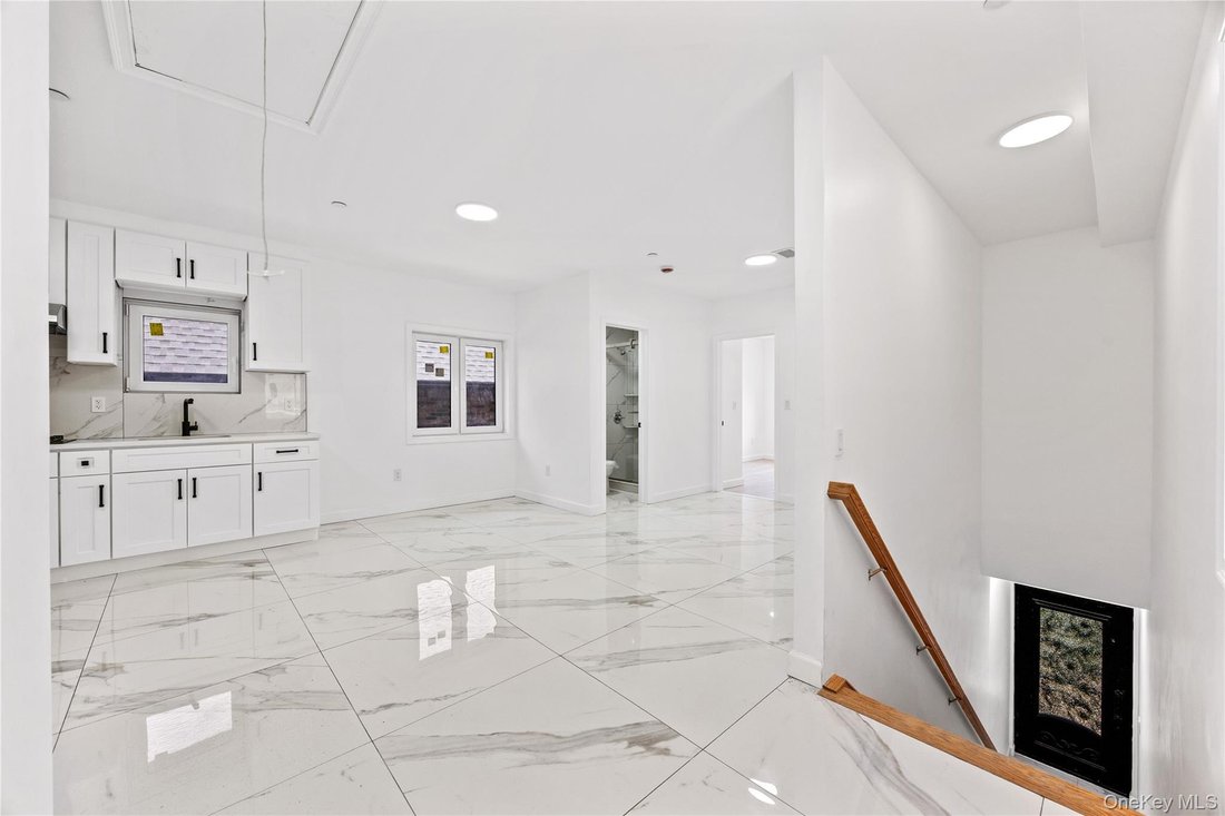 House in New York, New York, United States 2 - 17668055