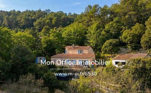 Maison à Signes, Provence-Alpes-Côte d'Azur, France 1
