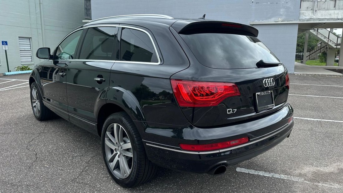 Suv in Tampa, FL, United States 5 - 18077447