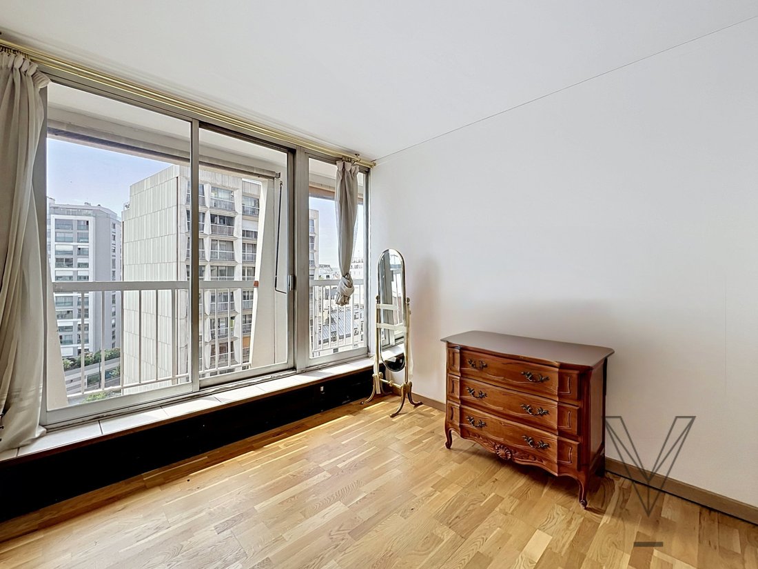 Apartment in Grange Aux Belles-Terrage, Paris 10e Arrondissement, Paris 4 - 18072347