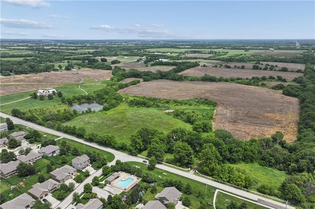 House in Spring Hill, Kansas, United States 4 - 18076040