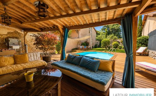Maison à Roche, Auvergne-Rhône-Alpes, France 1