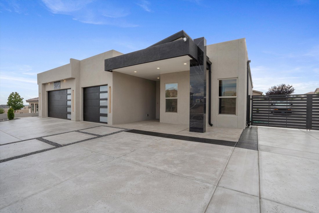House in Albuquerque, New Mexico, United States 3 - 18076028
