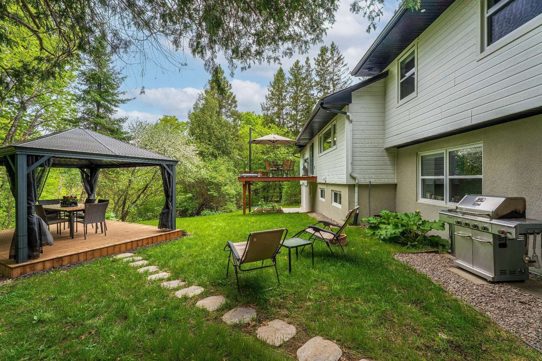House in Piedmont, Quebec, Canada 3 - 17335813