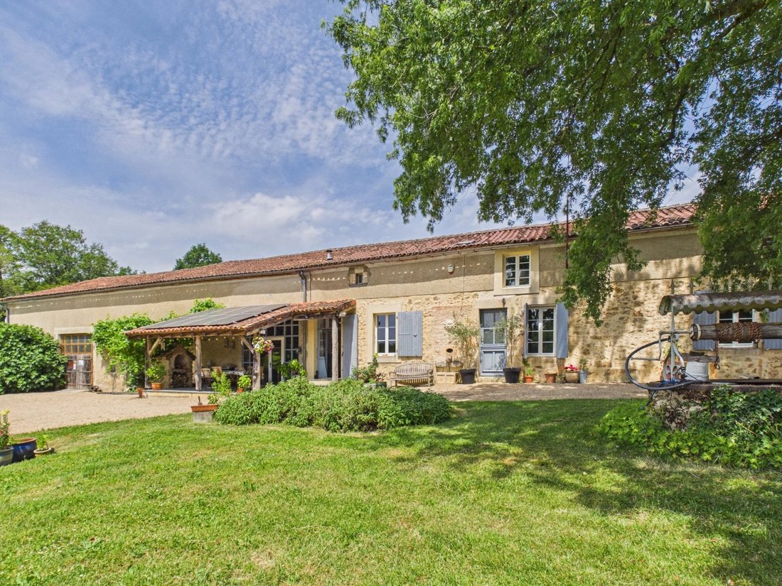 House in Montbron, Nouvelle-Aquitaine, France 1 - 18074641