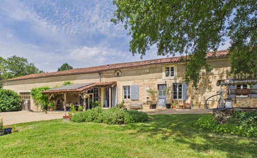 House in Montbron, Nouvelle-Aquitaine, France 1