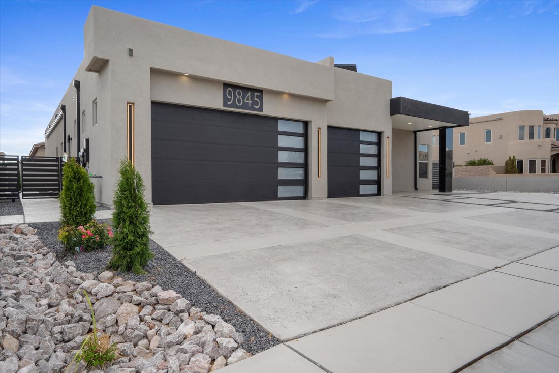 House in Albuquerque, New Mexico, United States 2 - 18076028