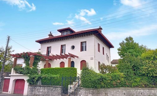 House in Bayonne, Nouvelle-Aquitaine, France 1