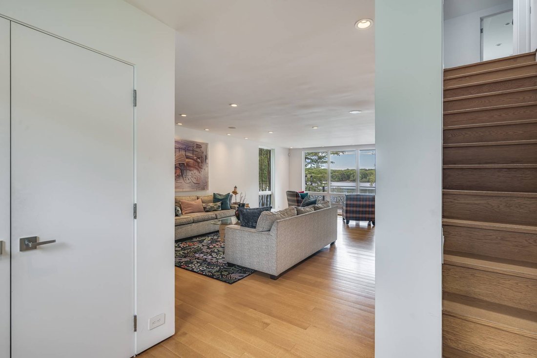 House in Southampton, New York, United States 5 - 18074336