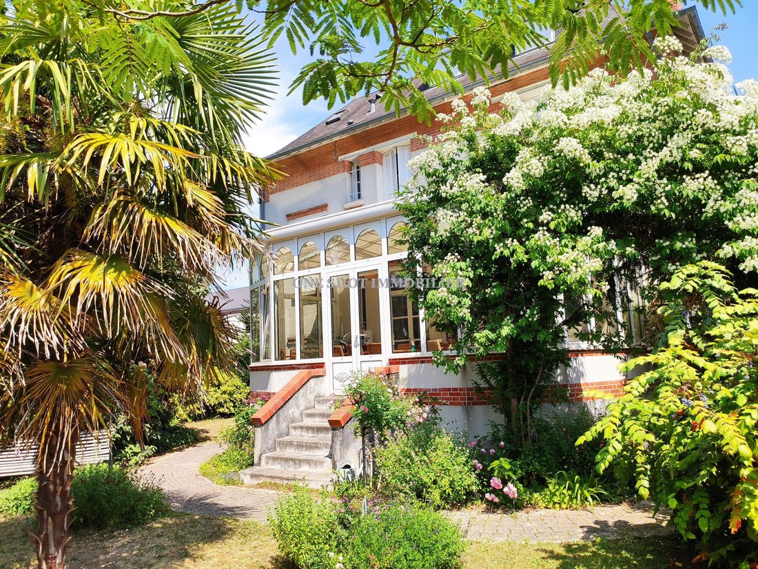 House in Activités, Orleans, France 1 - 18078019
