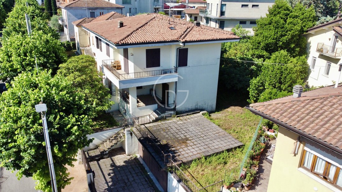 Estate in Historic Center, Desenzano del Garda, Lombardy 2 - 18077192