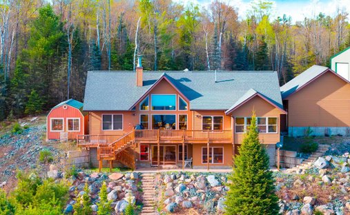 House in Michigamme Township, Michigan, United States 1