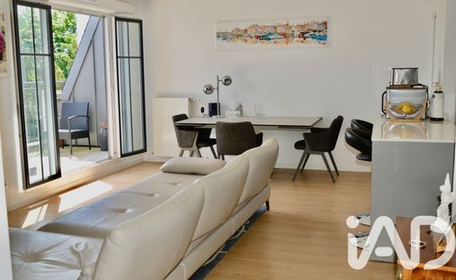 Apartment in Brossolette-Vieux Bourg-Malraux, Châtillon, France 1