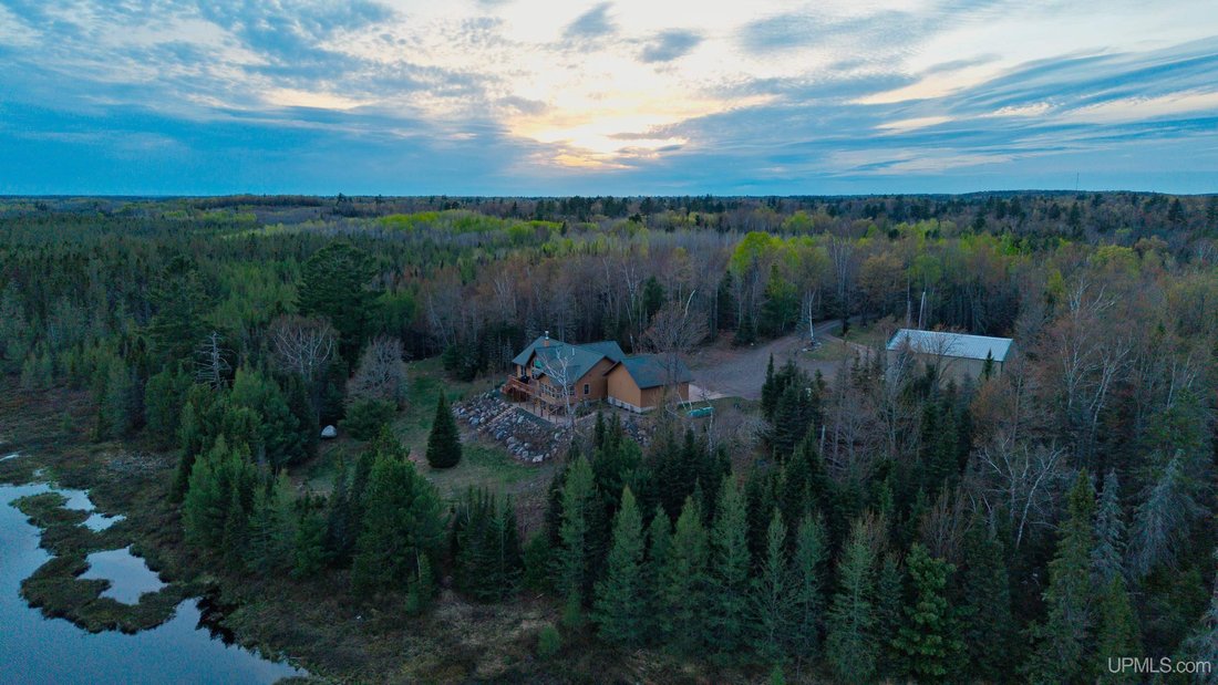 House in Michigamme Township, Michigan, United States 4 - 18072654