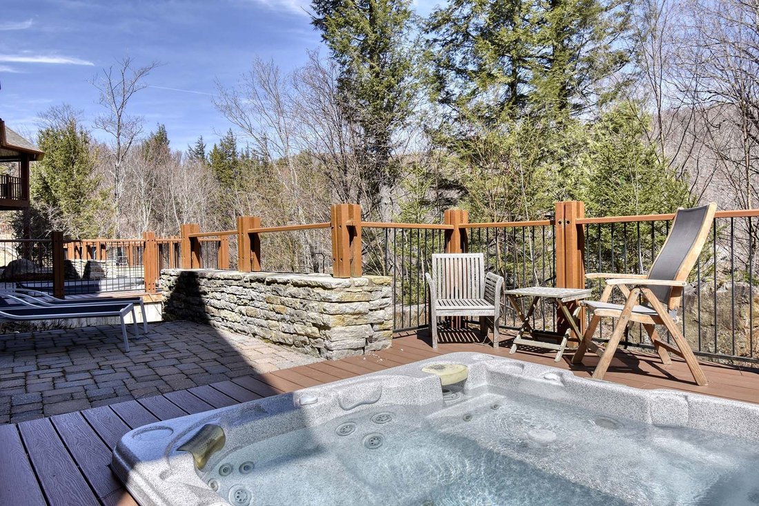 Condo in Mont-Tremblant, Quebec, Canada 2 - 16762784