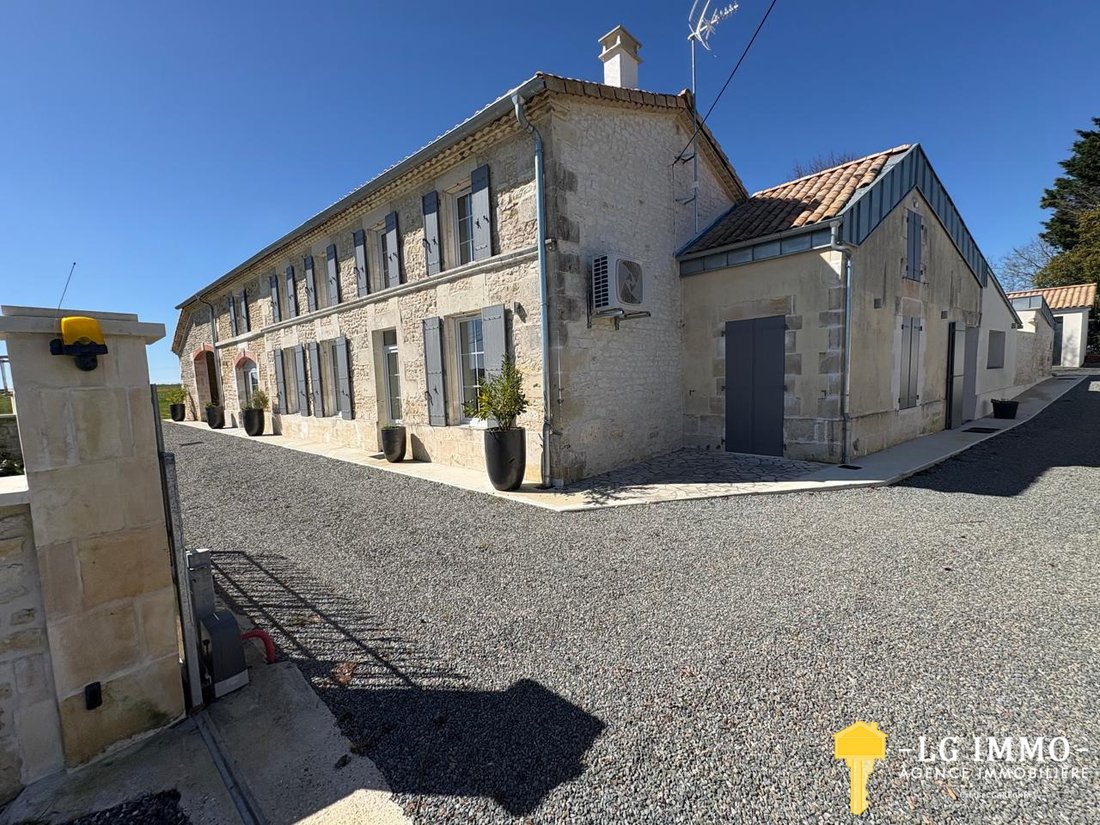 House in Epargnes, Nouvelle-Aquitaine, France 1 - 18072489