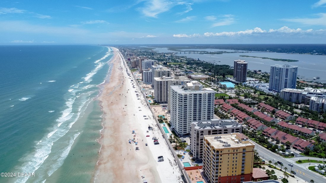 Condo in Daytona Beach, Florida, United States 3 - 18074439