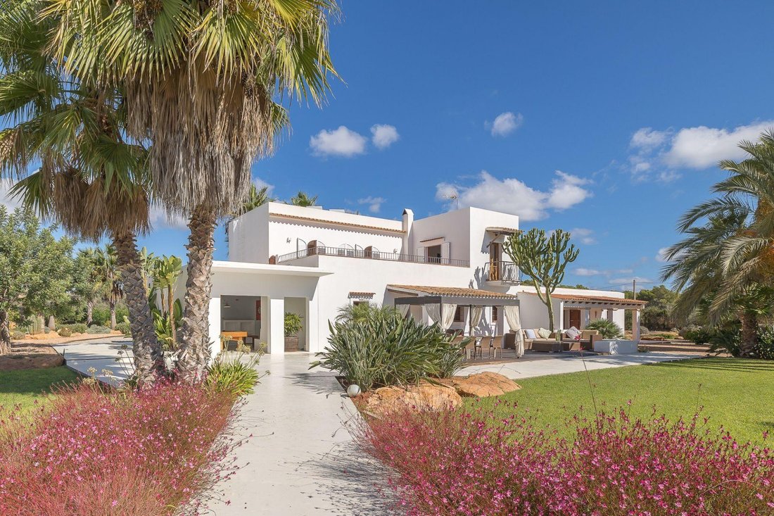 Villa in Sant Carles de Peralta, Santa Eularia des Riu, Balearic Islands 5 - 18071354