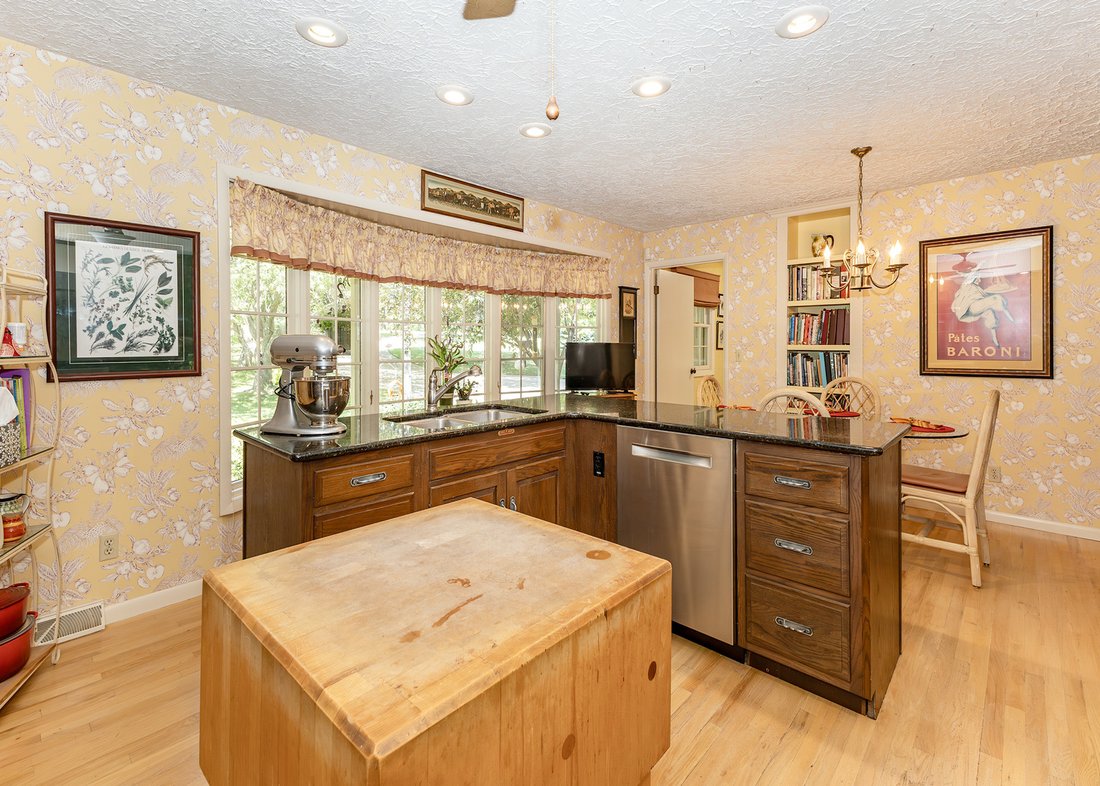 House in Taylor Ridge, Illinois, United States 4 - 18076363