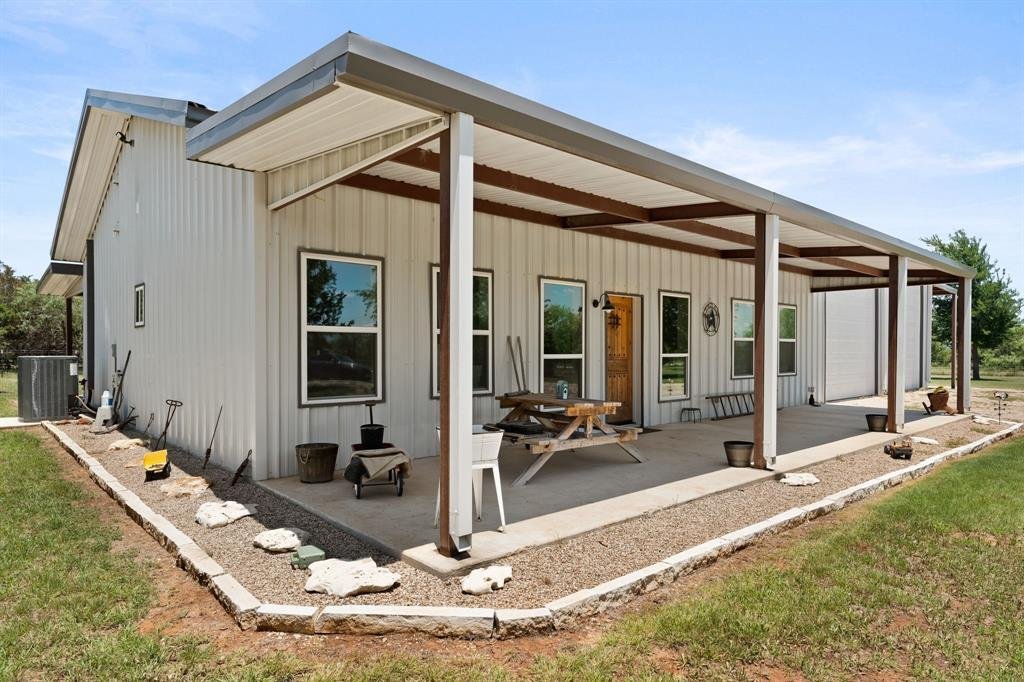 House in Blum, Texas, United States 5 - 18075626