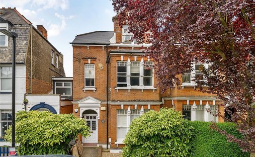 Apartment in Colney Hatch, Barnet, England 1