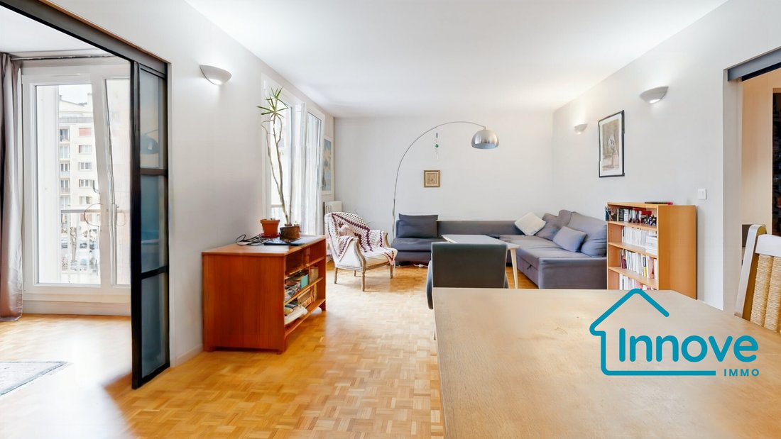 Apartment in Domaine National du Château, Versailles, France 2 - 17143904