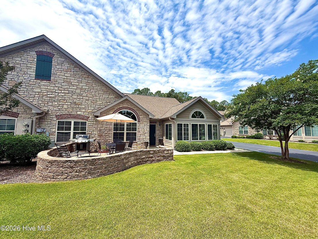 Townhouse in Southern Pines, North Carolina, United States 2 - 17975287