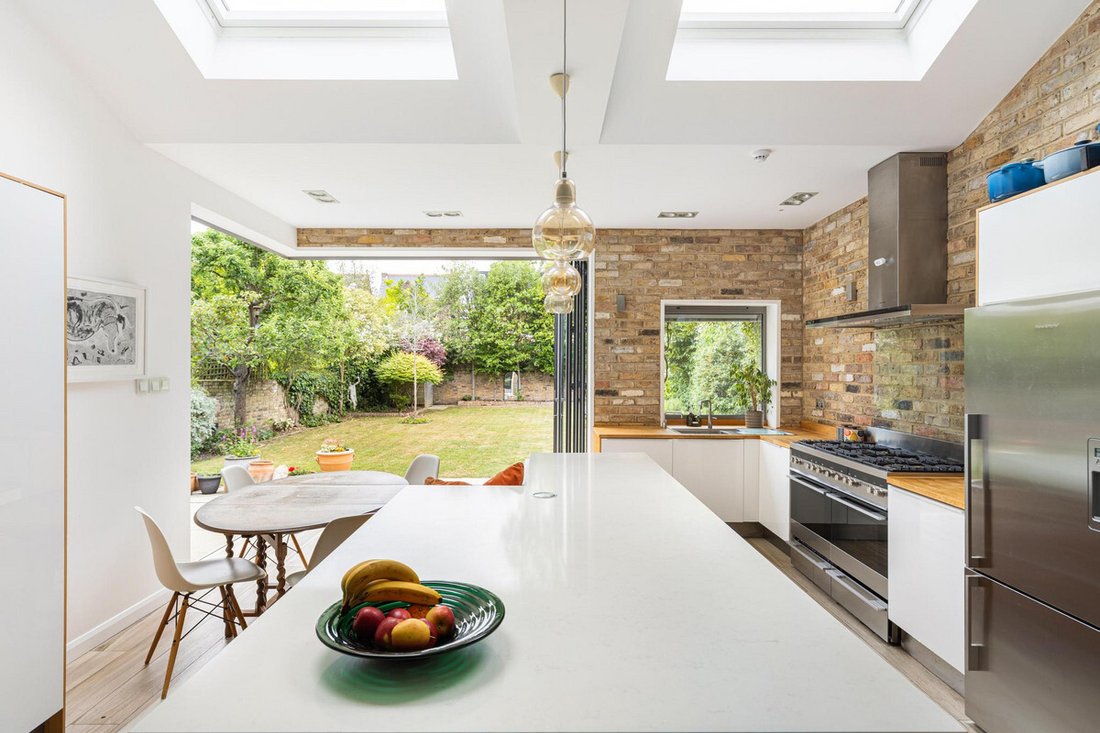 House in West Ealing, Ealing, England 3 - 18078822