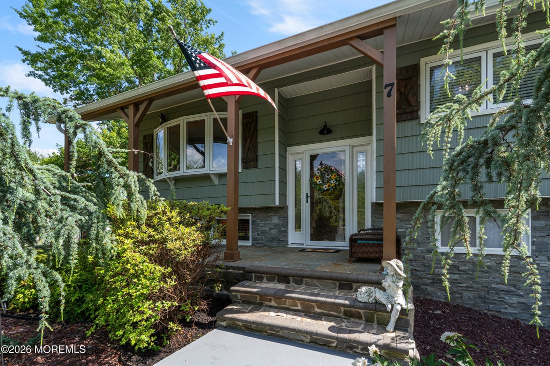 House in Manalapan Township, New Jersey, United States 2 - 18078396