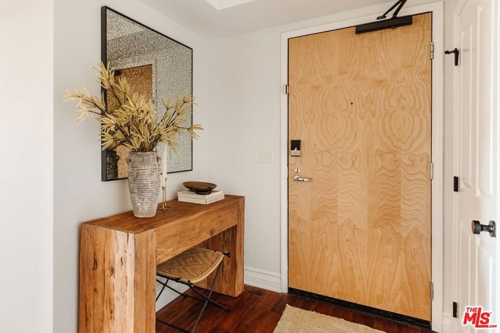 Condo in Los Angeles, California, United States 5 - 18074767