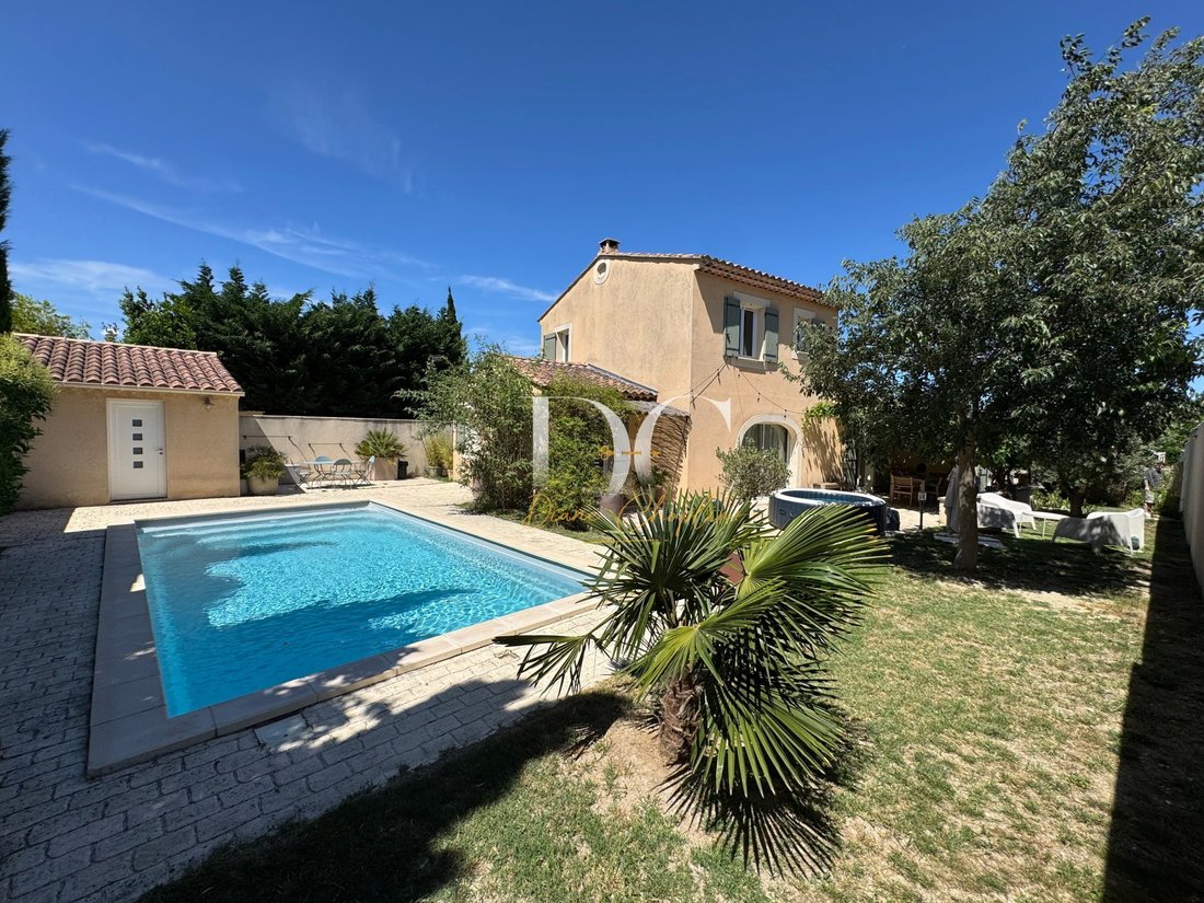 House in Châteauneuf-de-Gadagne, Provence-Alpes-Côte d'Azur, France 1 - 18078068